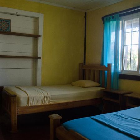 Spanish By The Sea - Bocas Bocas del Toro Exterior photo