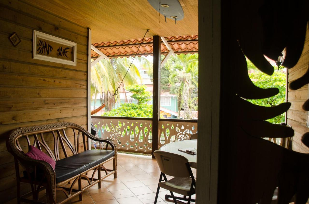 Spanish By The Sea - Bocas Hostel Bocas del Toro Exterior photo